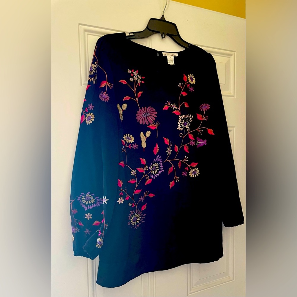 WD.NY Blouse with Embroidery.